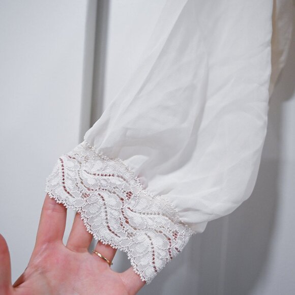 Victoria Secret M/L Vintage Ivory Fully Length Sheer Robe with Lace Detailing - Picture 5 of 10
